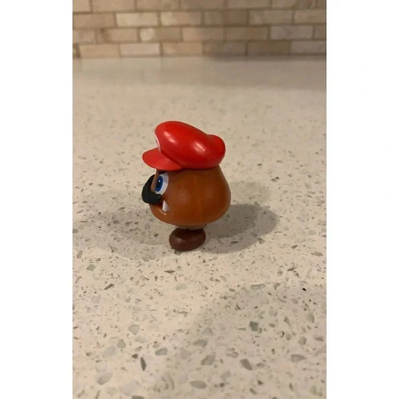 World of Nintendo‎ Super Mario Captured Goomba Mini Figure sd - Picture 2 of 4